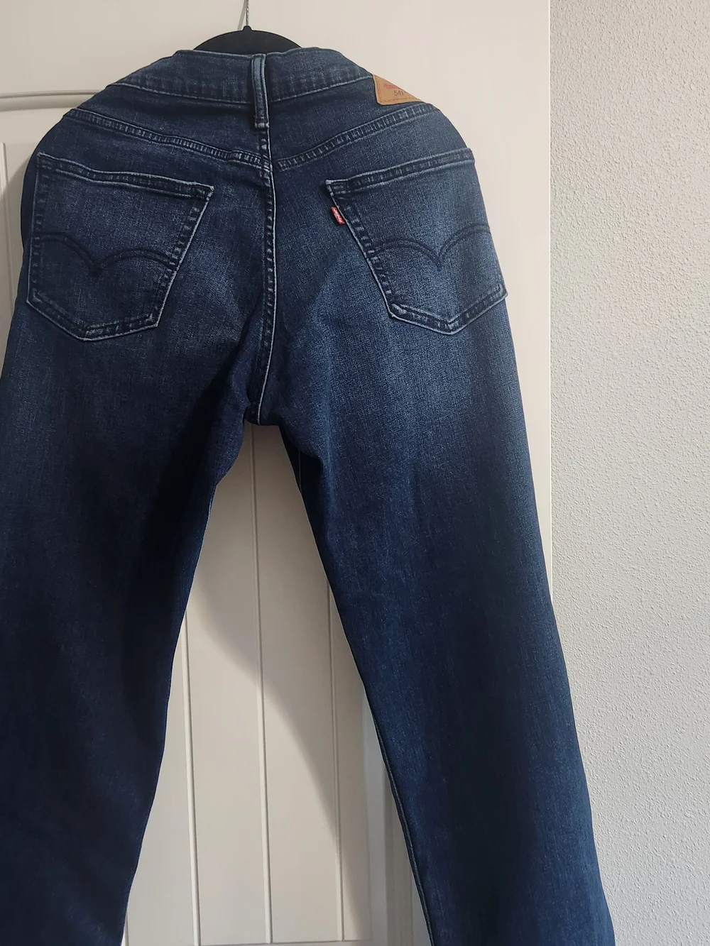 Levi's Slim Straight Jeans in Dark Blue Wash